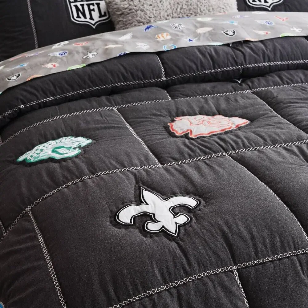 Pottery Barn NFL Brights Quilt Twin / Twin XL Football Team Logos Bedding NWT